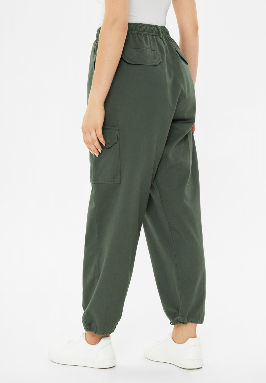 Derbe Hose Cargy Oliv Grün