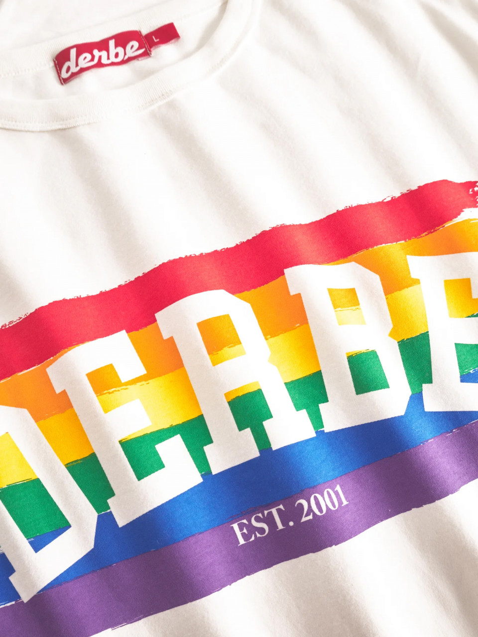 Derbe Pride T-Shirt Weiß Regenbogenflagge